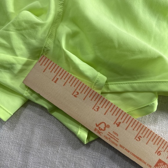 GapFit G Sprint Shorts Women M Neon Green Athletic Running Moisture Wicking - Picture 6 of 8